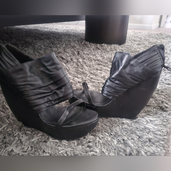 Joe's Jeans Lilly Wedges - Picture 1 of 5